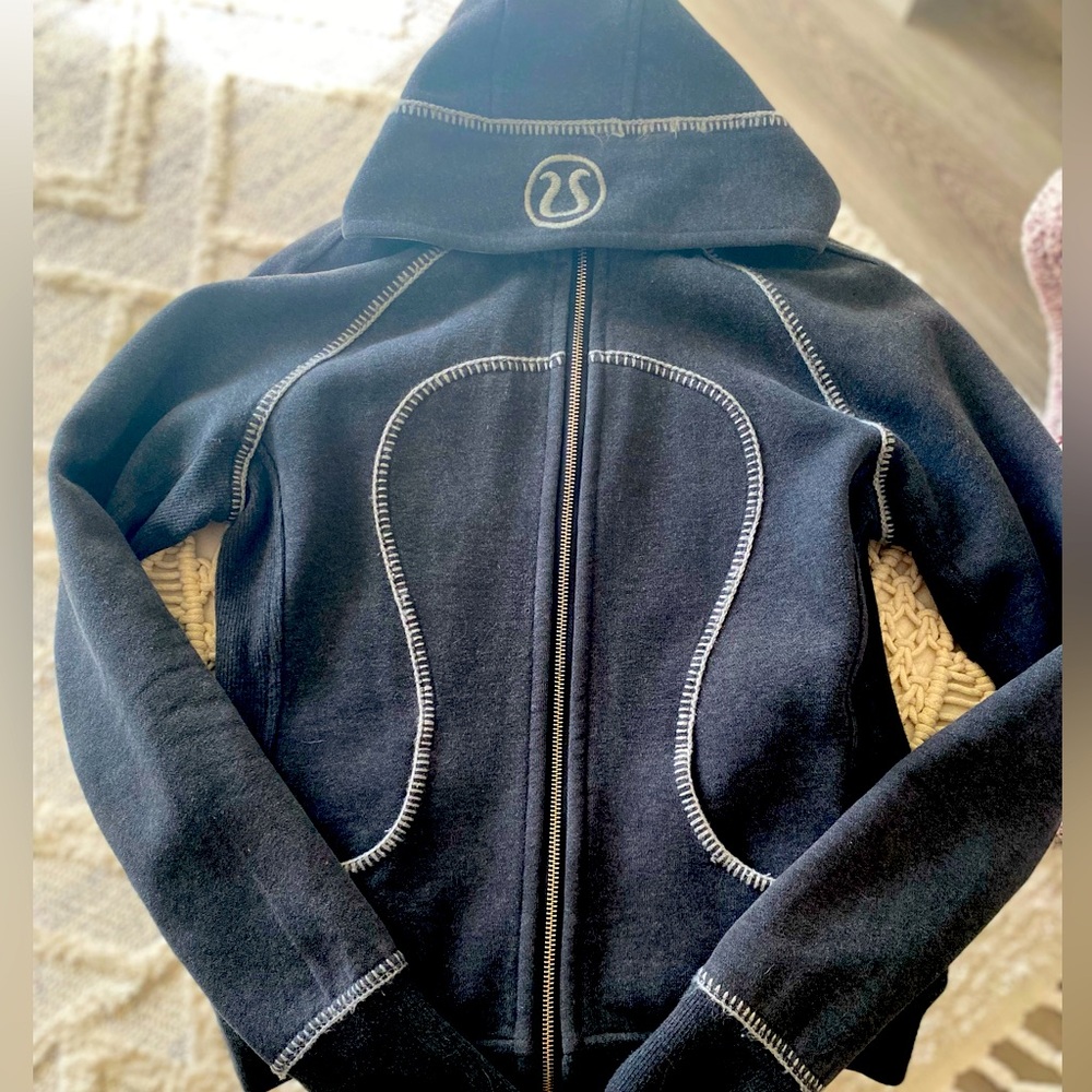 Steel grey/blue lulu hoodie